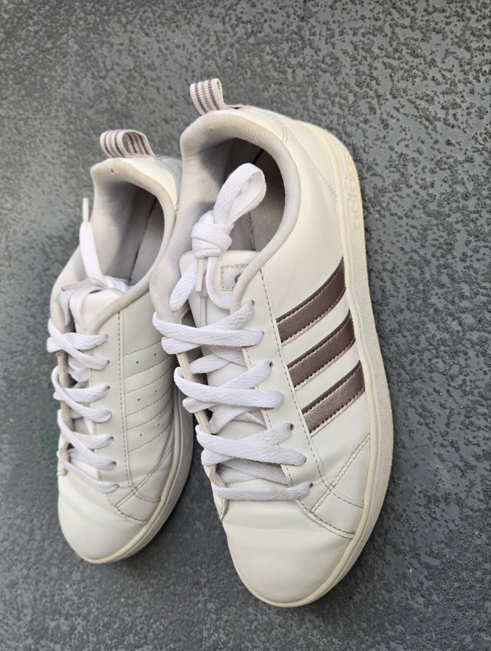 Adidas 8.5 Women White Sneakers Rose Gold Stripes VS Advantage Court Shoes Fair